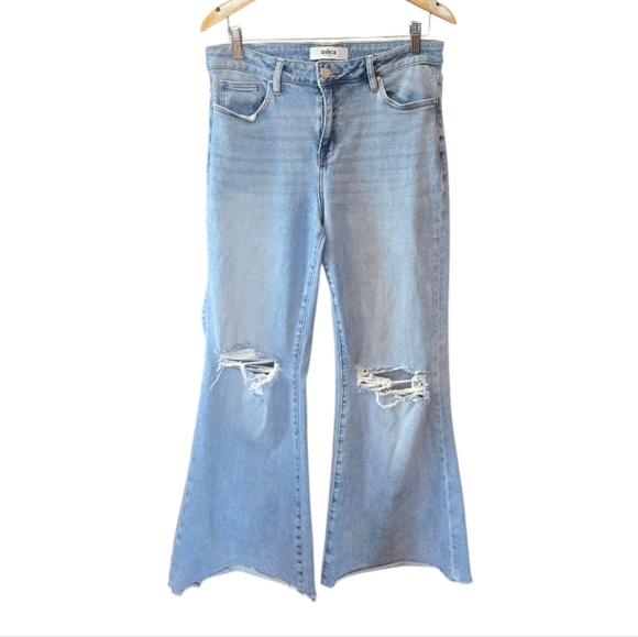 Mica Denim - Wide Leg Flare Jeans in Light Blue